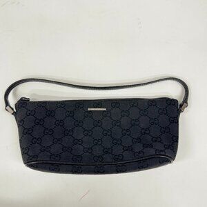 Vintage Gucci GG Canvas Baguettte shoulder bar - Circa 1990s